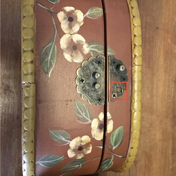 2 Vintage Hand Painted, wood, metal hinges, velvet lined, nestling boxes, flower - Picture 8 of 15